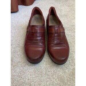 Clarks Artisan Rosalyn Nicole Comfort Heel Shoes Maroon  Cushion Womens 8.5 M